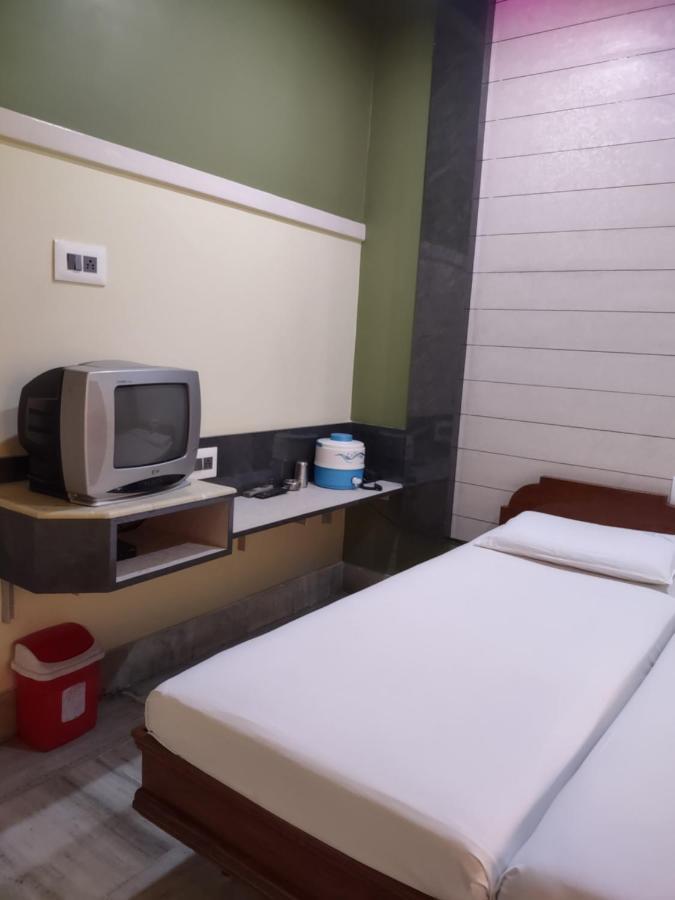 Krishna Lodge Tiruchirappalli Zewnętrze zdjęcie