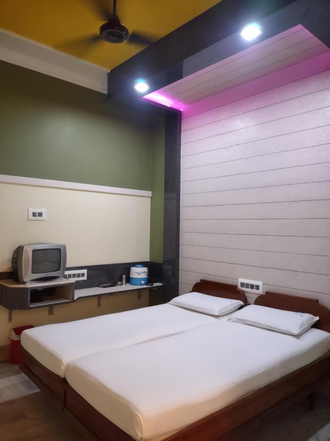 Krishna Lodge Tiruchirappalli Zewnętrze zdjęcie