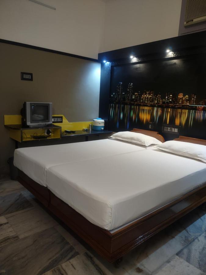 Krishna Lodge Tiruchirappalli Zewnętrze zdjęcie