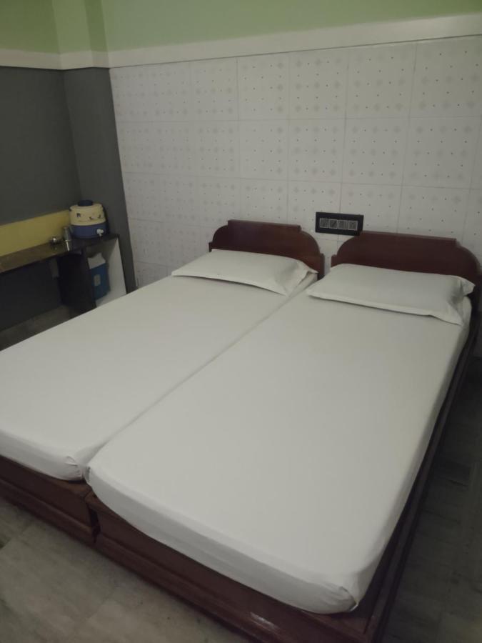 Krishna Lodge Tiruchirappalli Zewnętrze zdjęcie