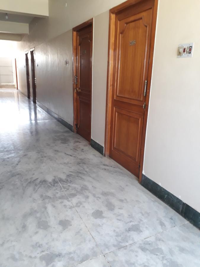 Krishna Lodge Tiruchirappalli Zewnętrze zdjęcie