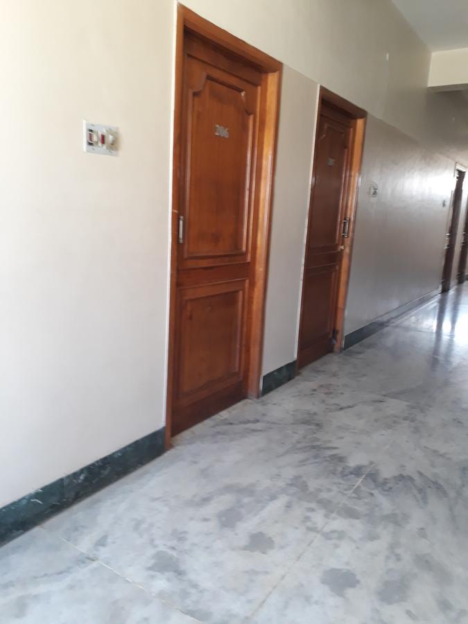 Krishna Lodge Tiruchirappalli Zewnętrze zdjęcie