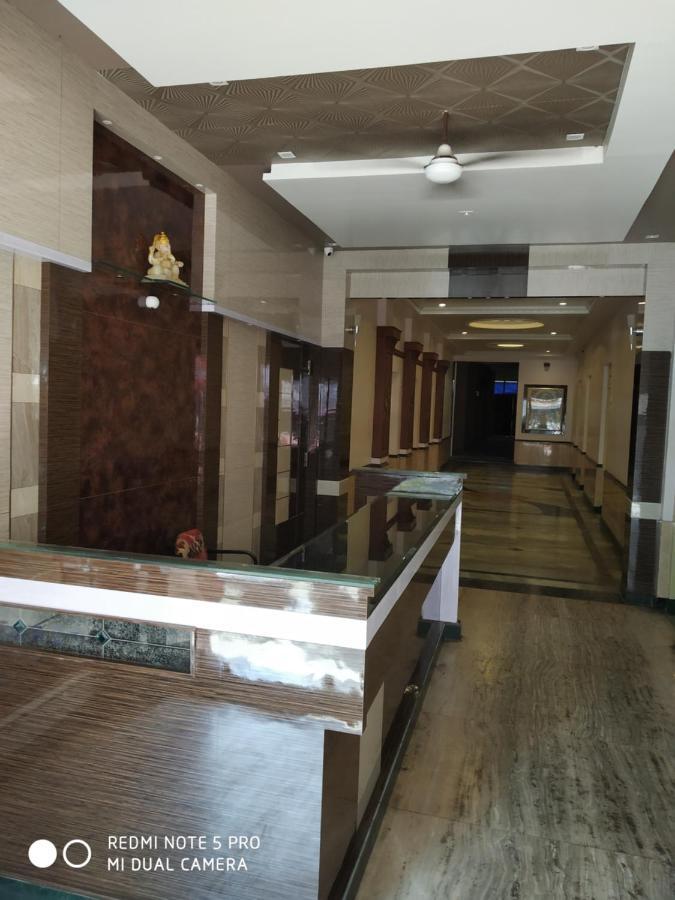 Krishna Lodge Tiruchirappalli Zewnętrze zdjęcie